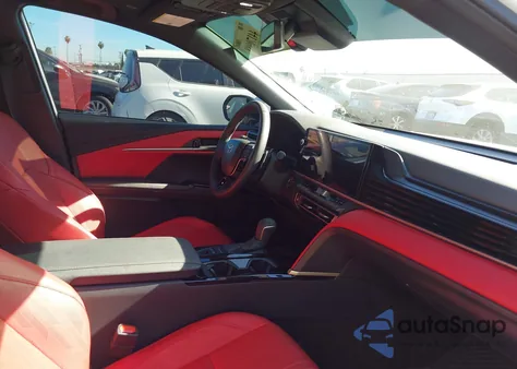 2025 Toyota Camry Xse z USA, uszkodzony, nr VIN 4T1DAACK2SU057101